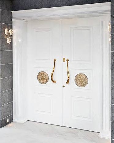 ДЕРЕВЯННЫЕ ВХОДНЫЕ ДВЕРИ 